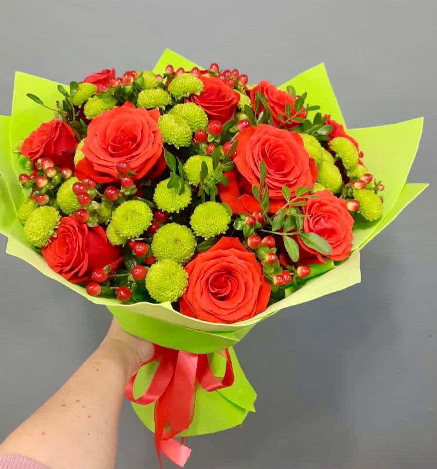 Букет цветов из: Хризантемы и Розы в Старотимашкино