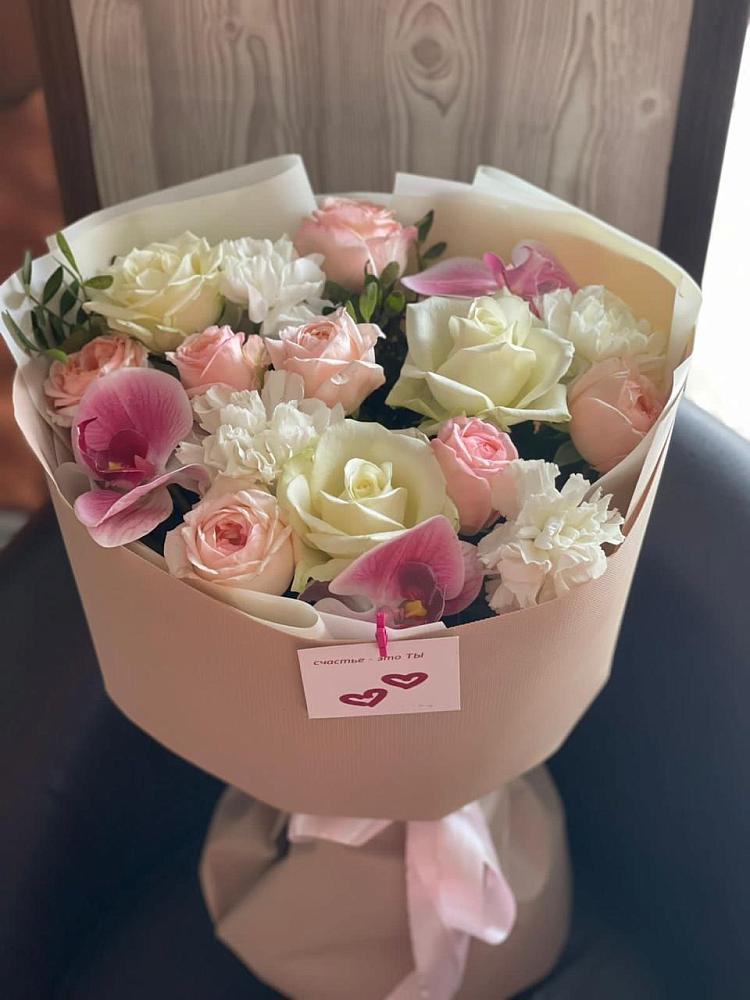 Букет цветов из: Орхидеи, Розы и Гвоздики в Старотимашкино