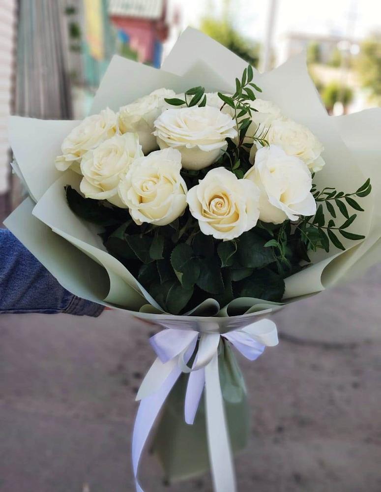 Букет Белые розы Проуд в Старотимашкино