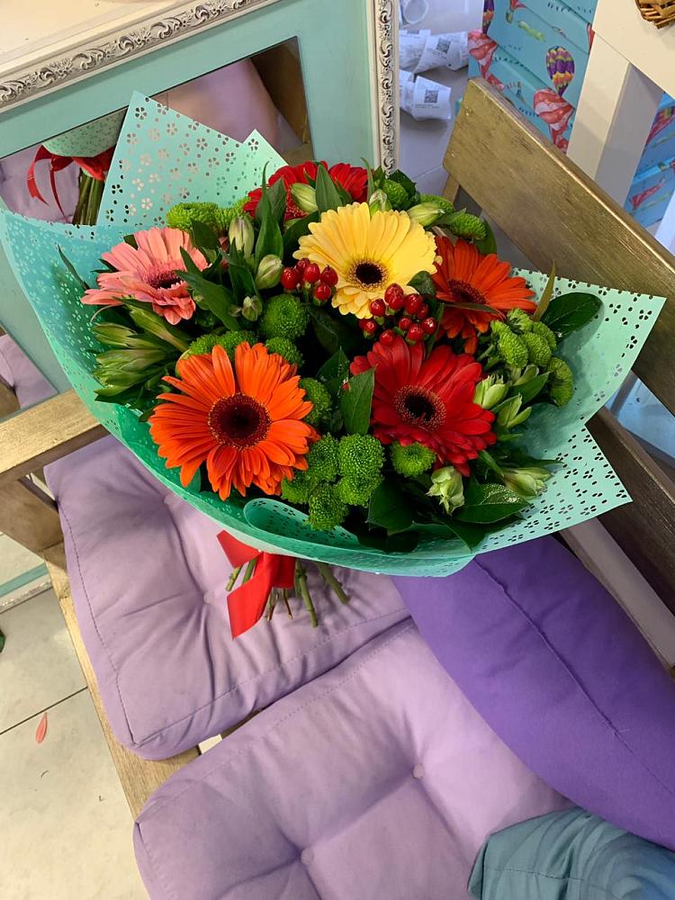 Букет цветов из: Герберы, Хризантемы и Альстромерии в Старотимашкино