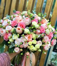 Букет цветов из:  Розы в Старотимашкино