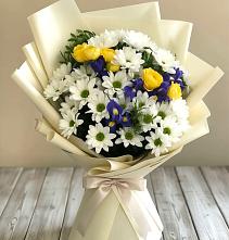 Букет цветов из:  Ирисы, Хризантемы и Розы #REPLACE_PRED# Старотимашкино