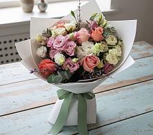 Букет цветов из:  Розы, Лизиантусы и Гвоздики в Старотимашкино