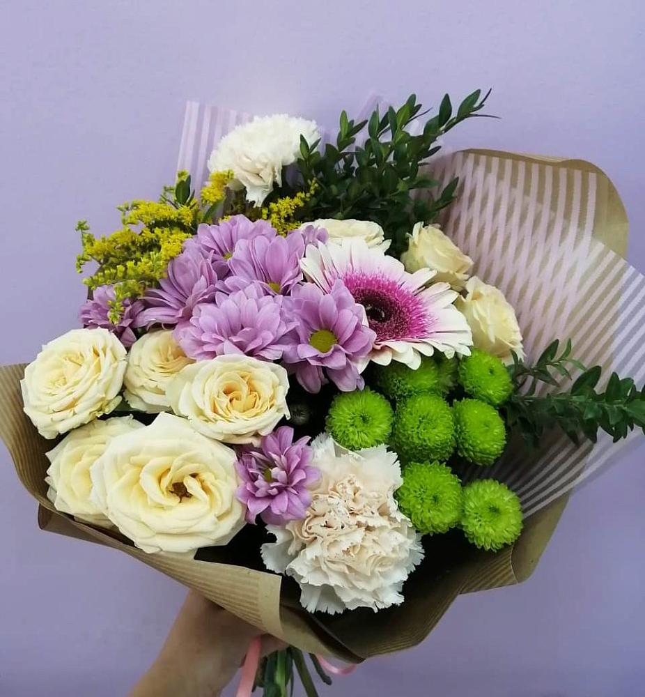 Букет цветов из: Хризантемы, Розы, Гвоздики и Герберы в Старотимашкино