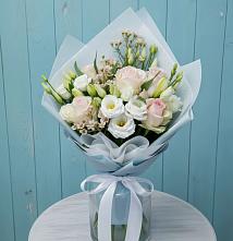 Букет цветов из:  Розы и Лизиантусы в Старотимашкино