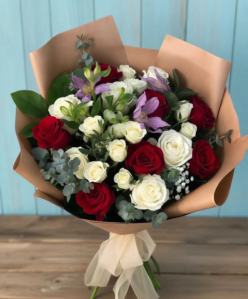 Букет цветов из: Розы и Альстромерии в Старотимашкино